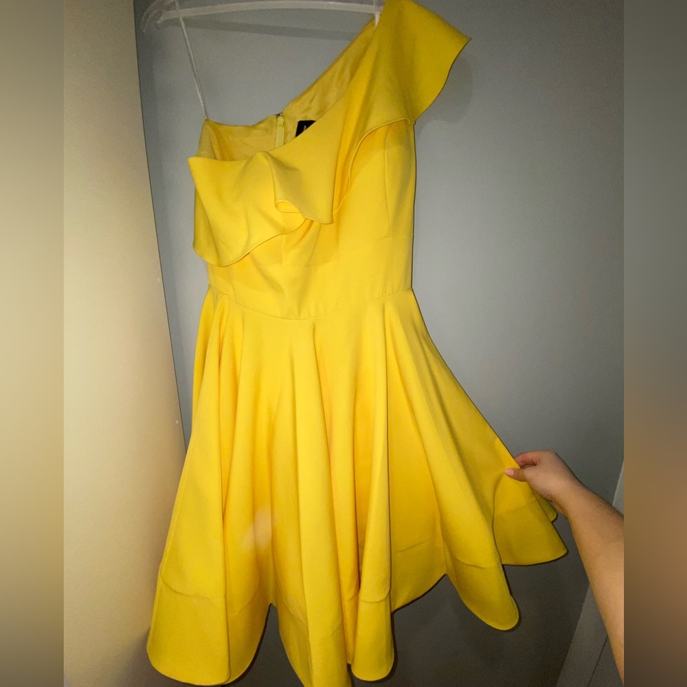 Mac Duggal Asymmetrical Ruffle Mini Dress 💛 - Picture 2 of 10